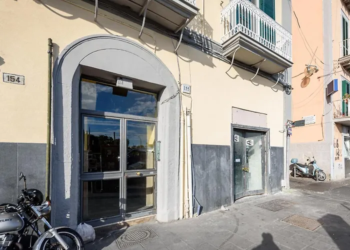 Riviera Di Chiaia 155
